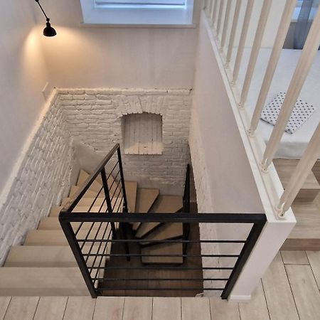 Ferienwohnung Чорно -Білий Люкс В Центрі Lemberg Exterior foto
